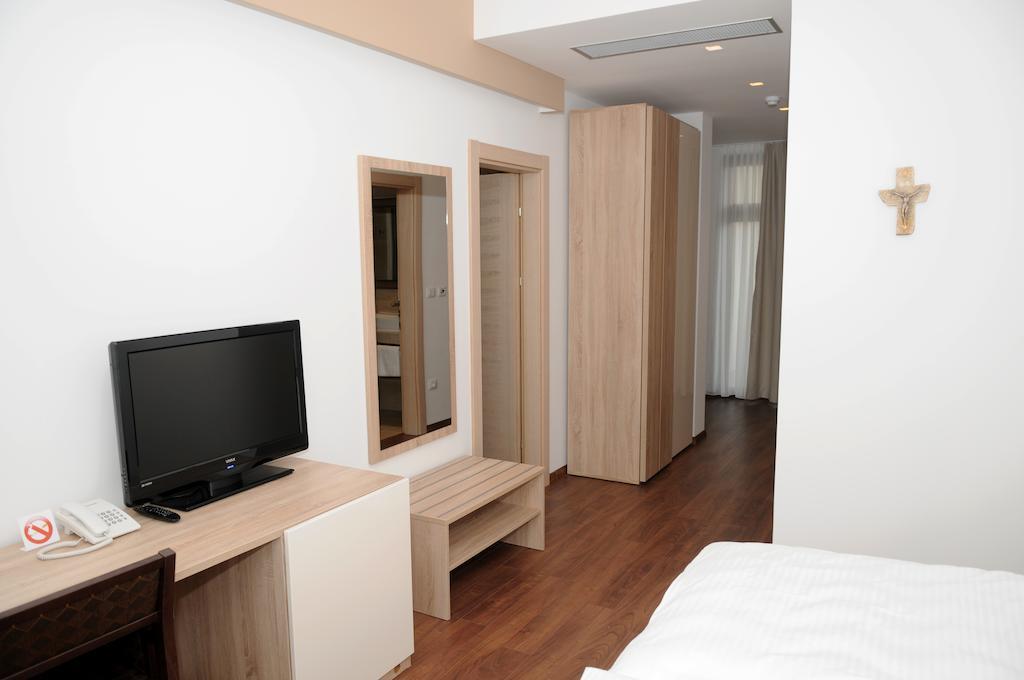Hotel Quercus Međugorje Buitenkant foto