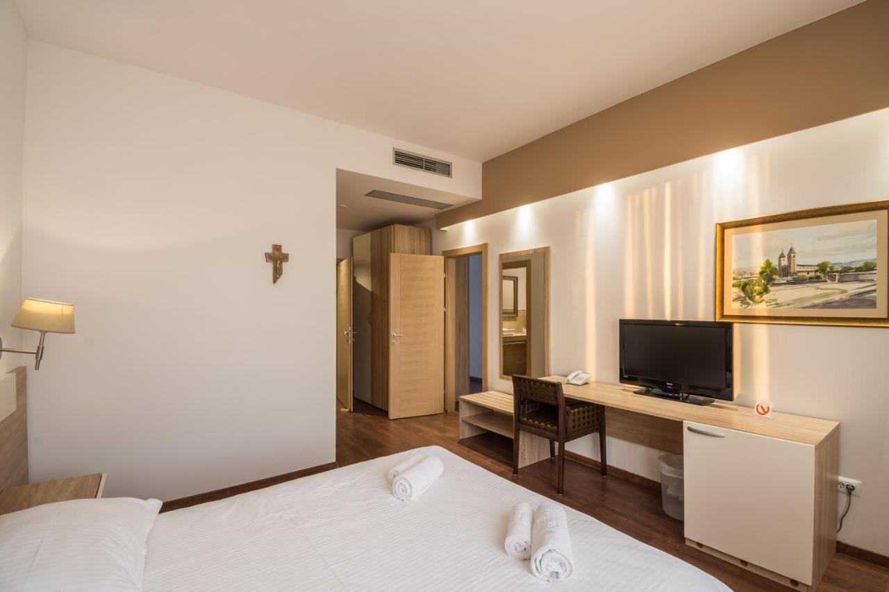 Hotel Quercus Međugorje Buitenkant foto