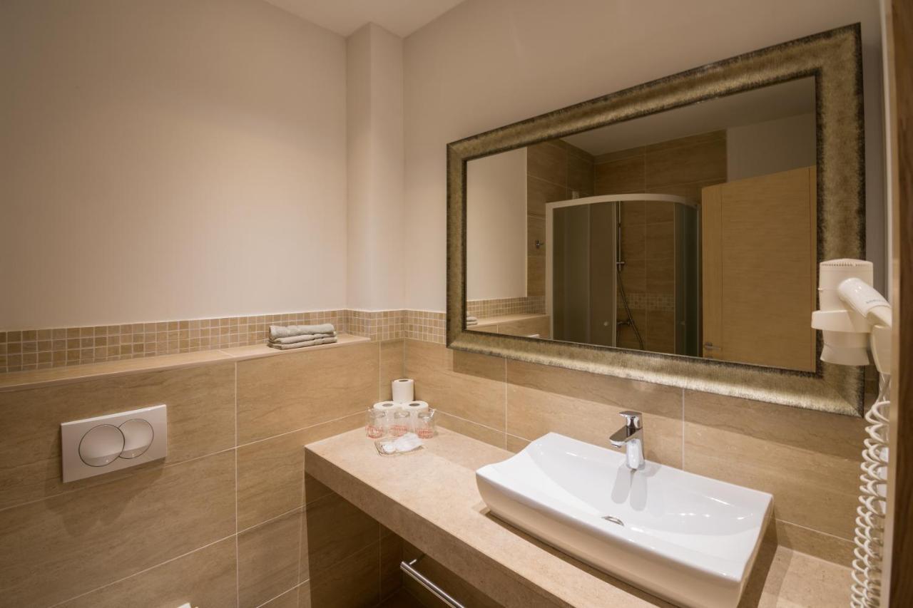 Hotel Quercus Međugorje Buitenkant foto